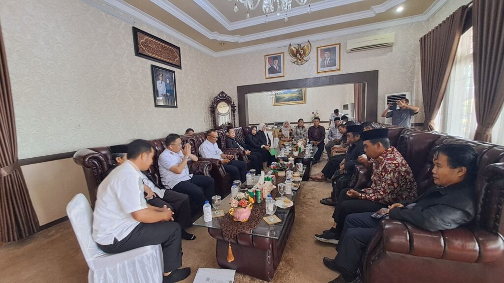 Kehangatan Bupati dan FKUB Merawat Kerukunan Umat Beragama 20260506 1058186159124975979117885 1024x576